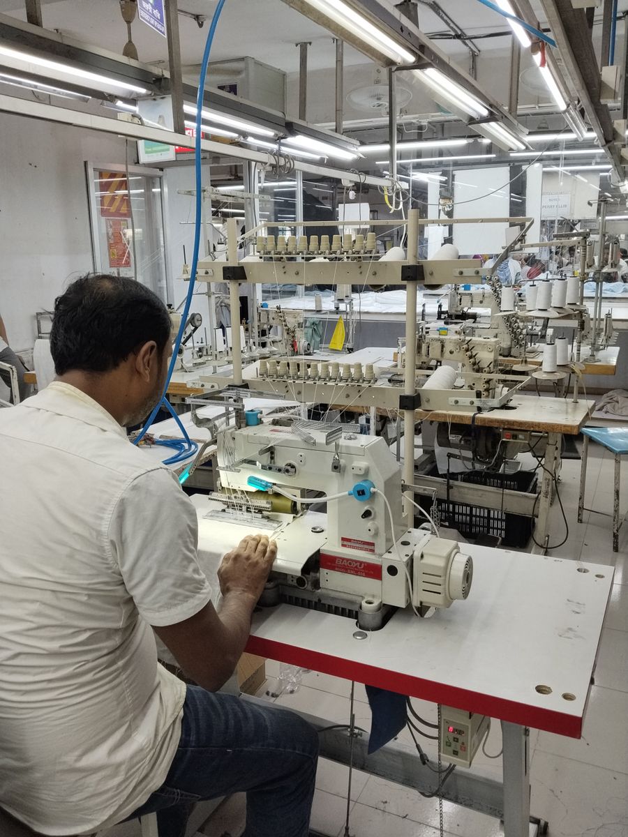 Kansai smocking machine