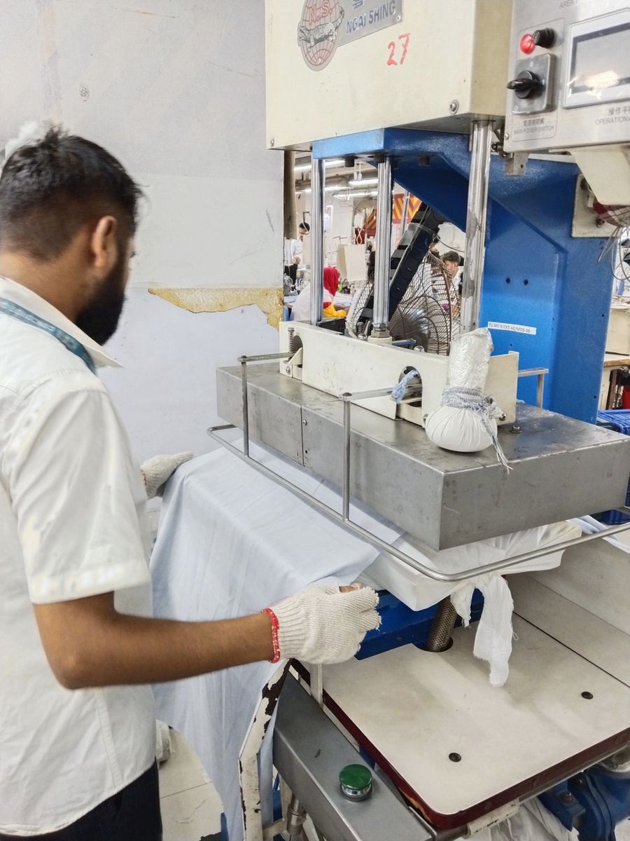 Yoke fusing machine